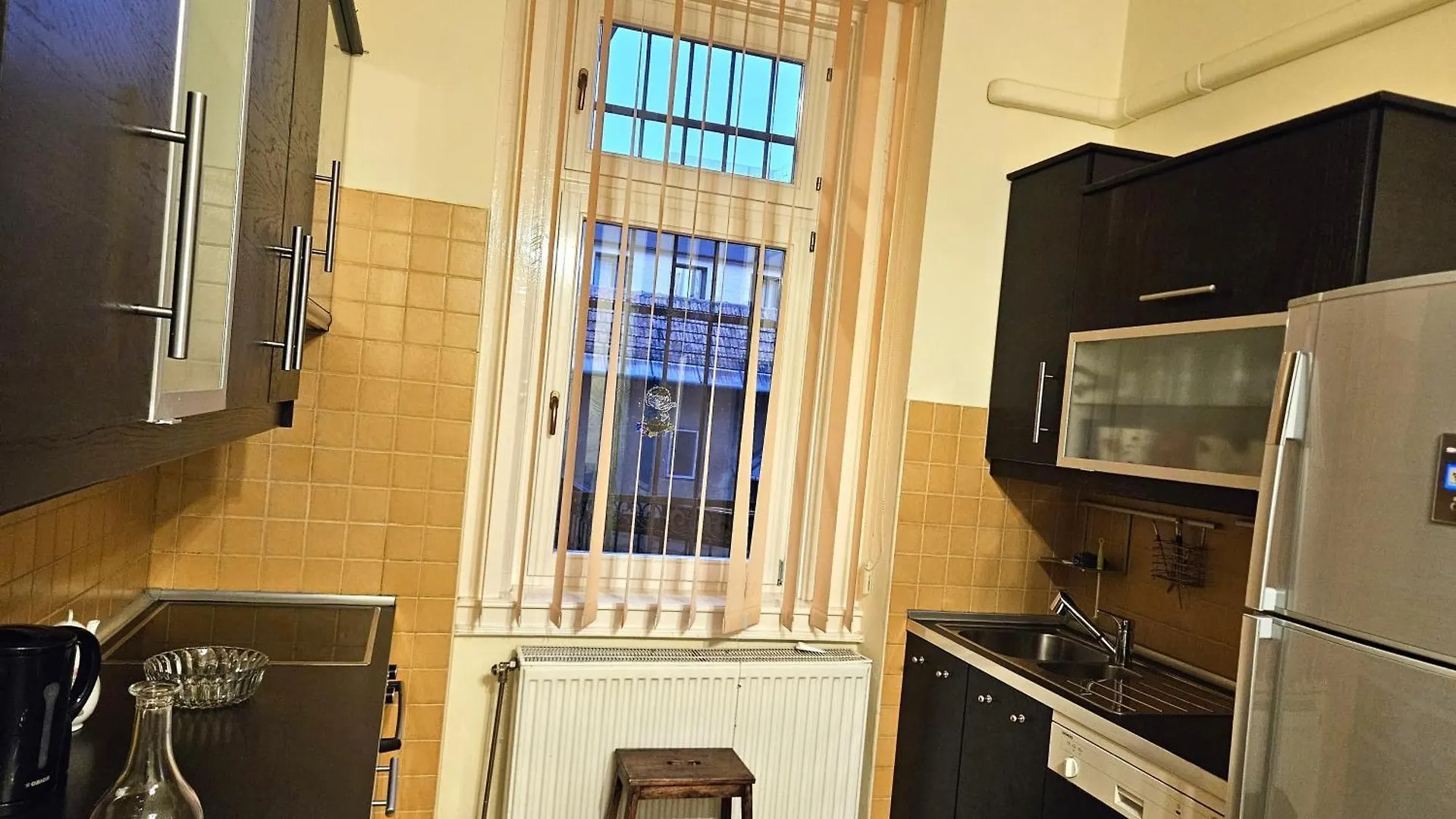 Cozy Apartment And Rooms Near Kalvin Square Budapest