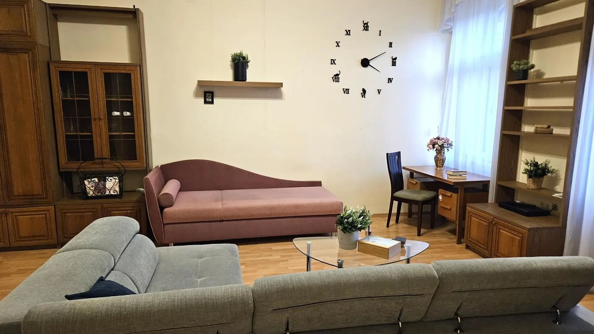 Cozy Apartment And Rooms Near Kalvin Square Budapest 0*,  Hungary