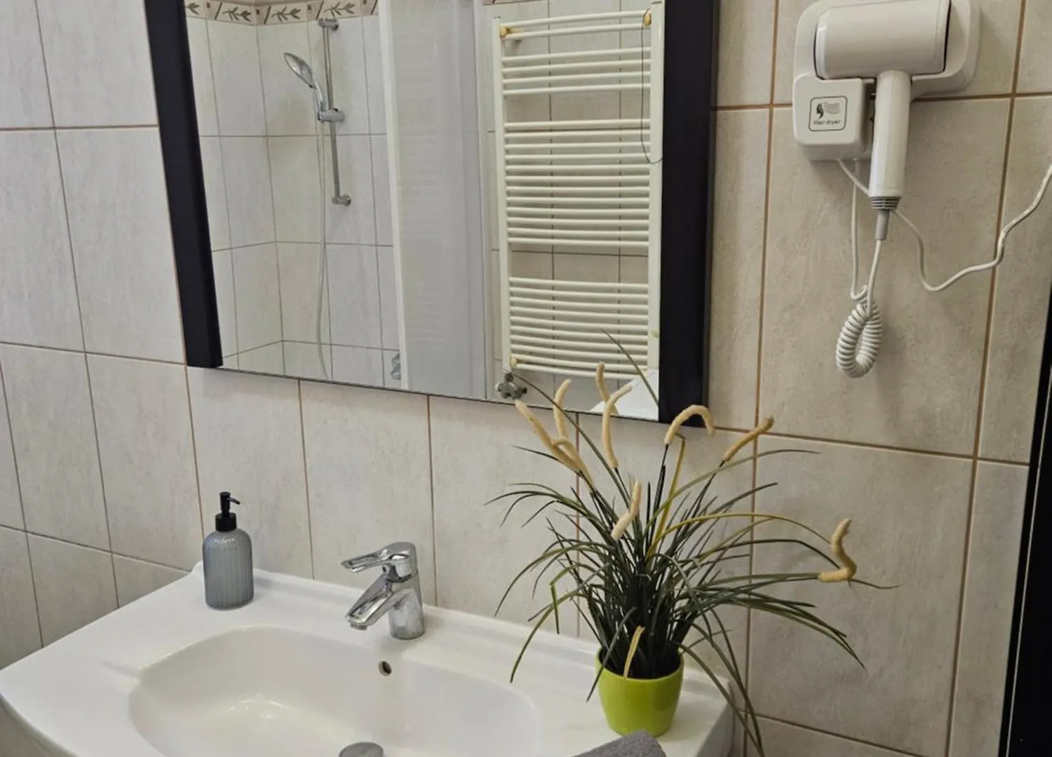 Cozy Apartment And Rooms Near Kalvin Square Budapest