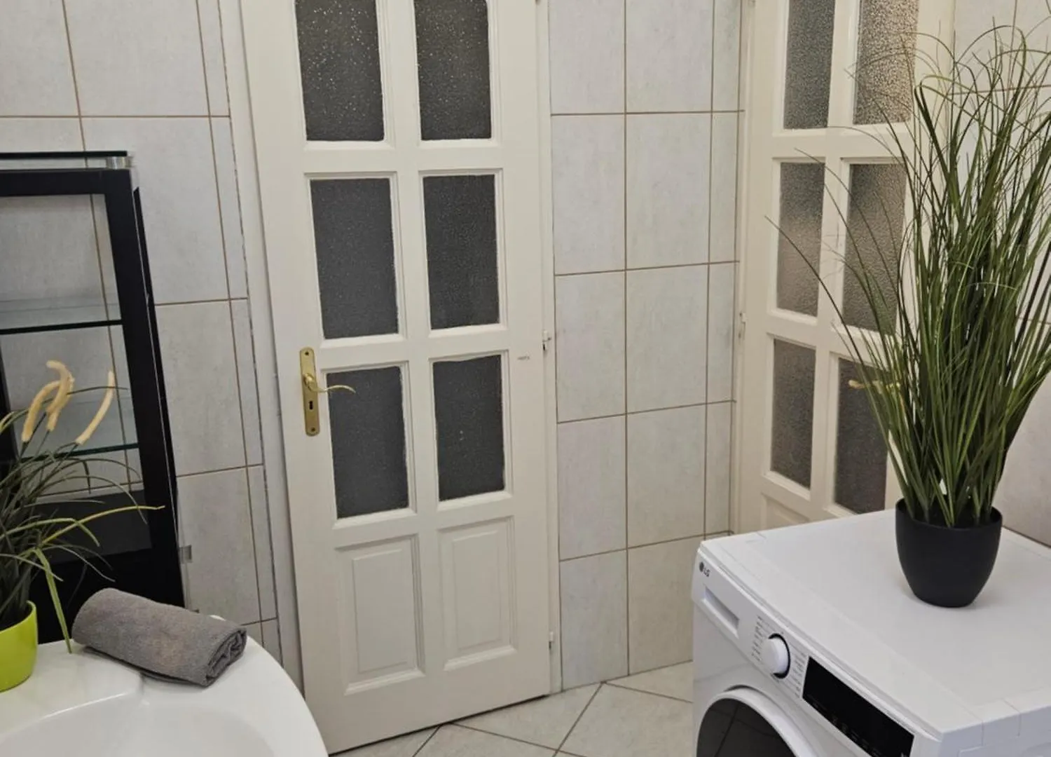 Cozy Apartment And Rooms Near Kalvin Square Budapest Hungary