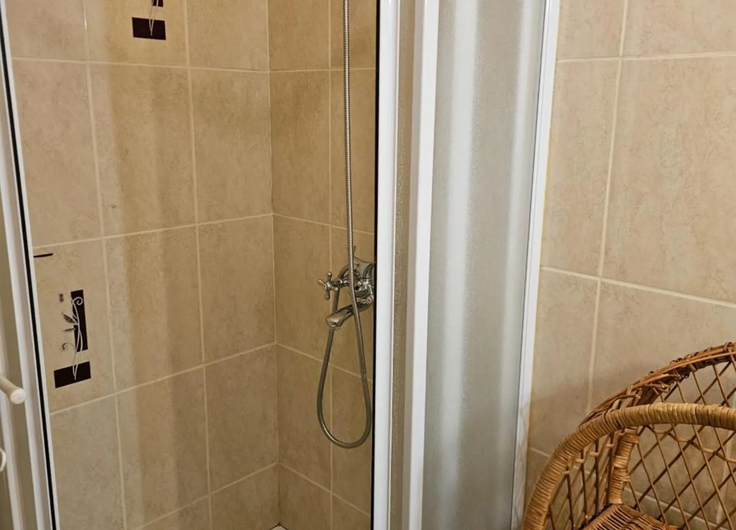 Cozy Apartment And Rooms Near Kalvin Square Budapest