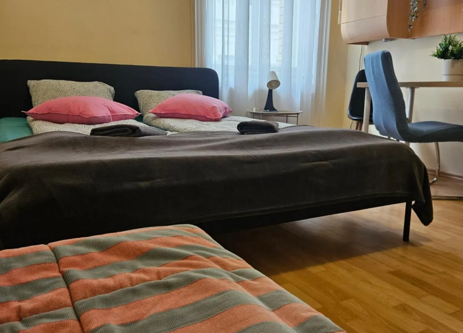 Cozy Apartment And Rooms Near Kalvin Square Budapest Hungary