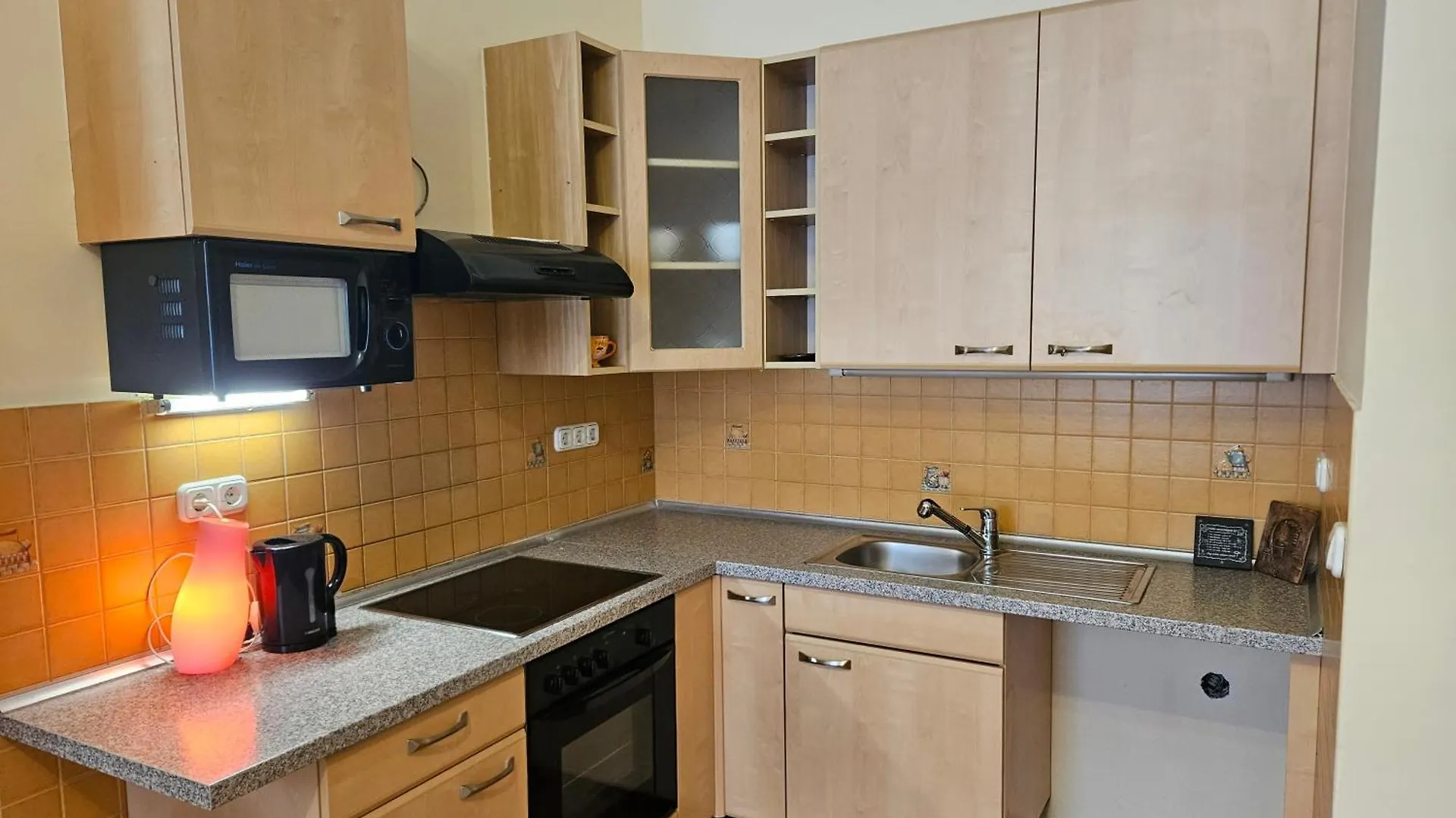 Cozy Apartment And Rooms Near Kalvin Square Budapest