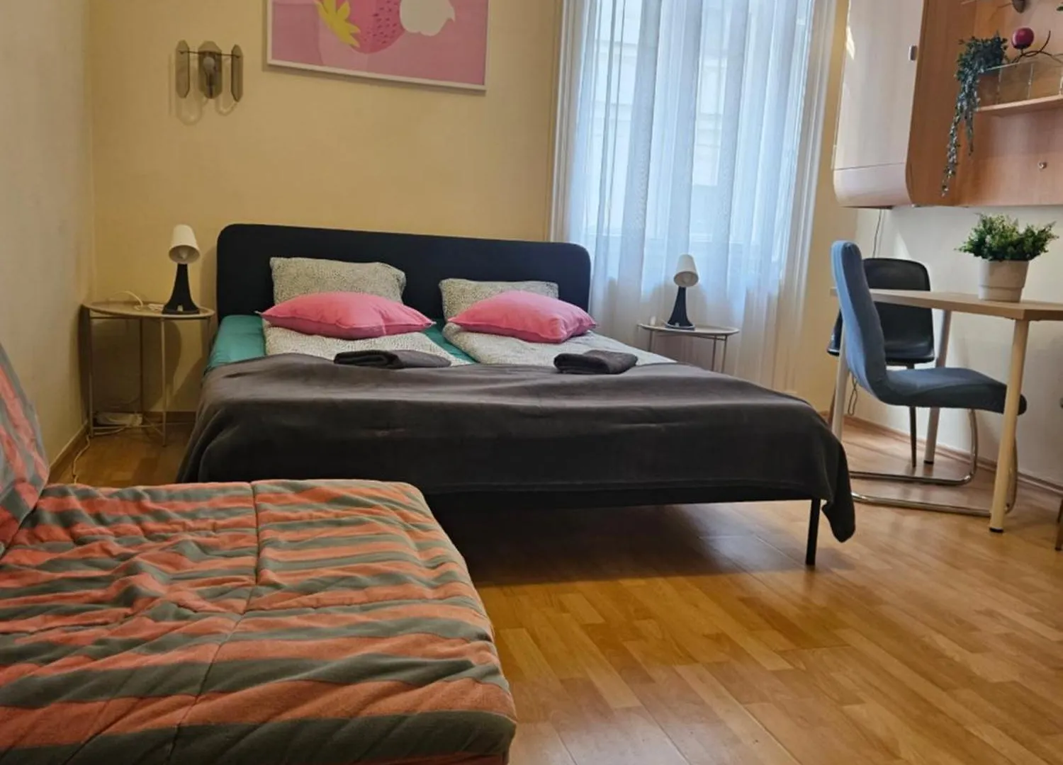 Cozy Apartment And Rooms Near Kalvin Square Budapest