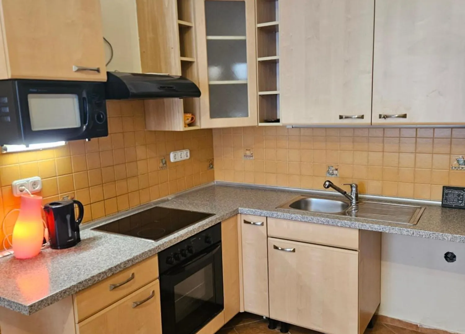 Cozy Apartment And Rooms Near Kalvin Square Budapest