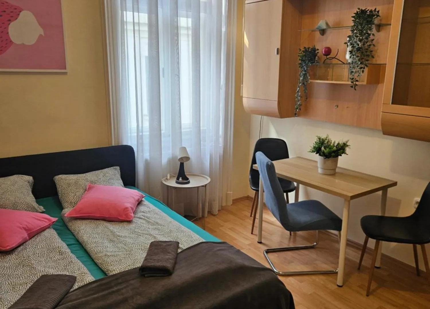 Cozy Apartment And Rooms Near Kalvin Square Budapest