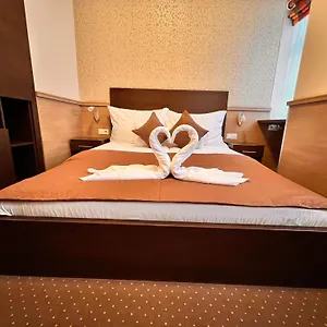 Hotel 21 And, Budapest