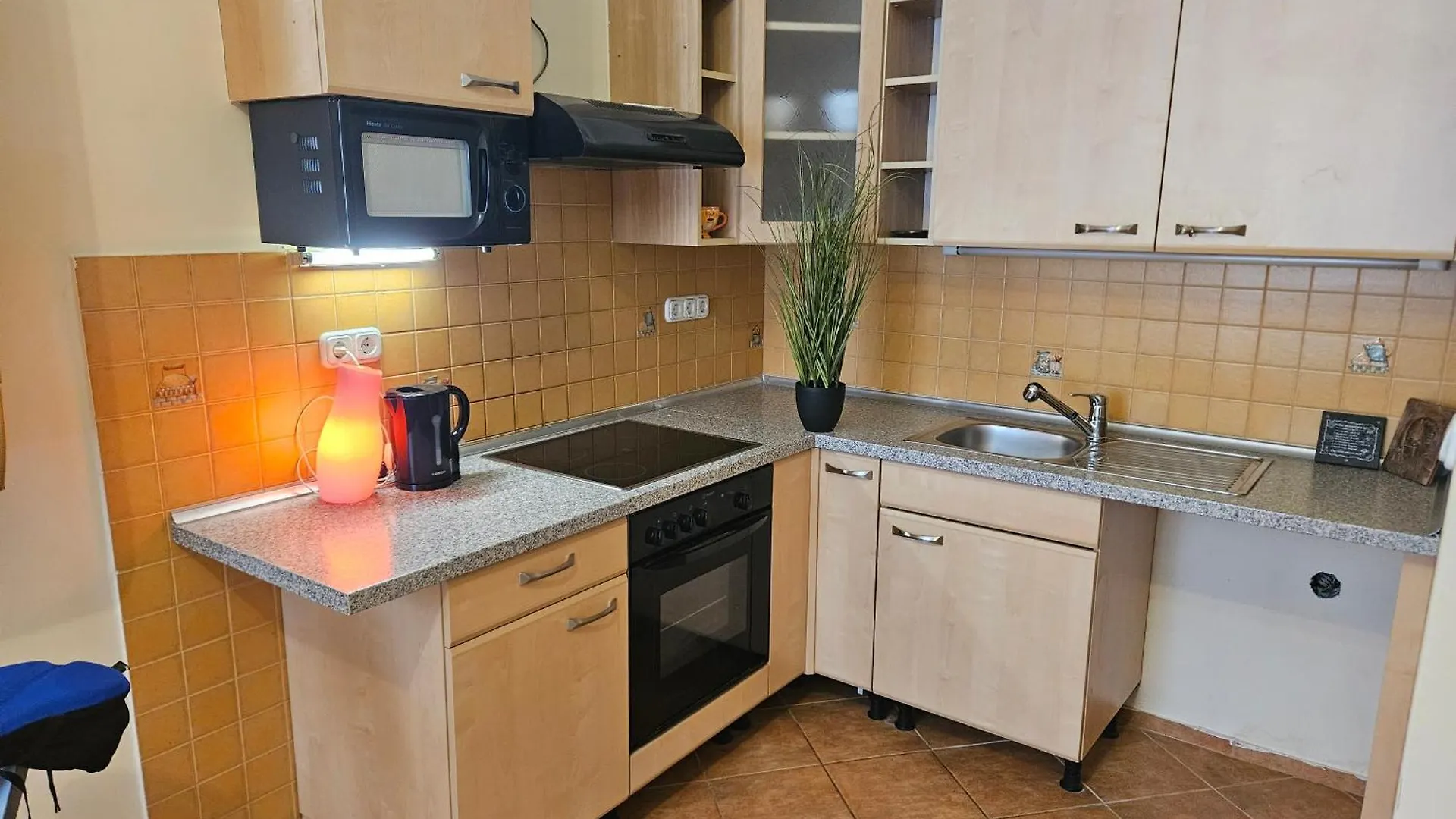 Cozy Apartment And Rooms Near Kalvin Square Budapest 0*,  Hungary